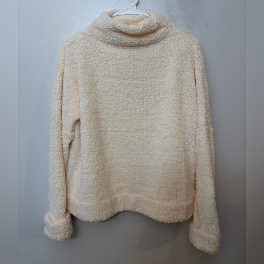 Elegant Cream Turtleneck Sweater